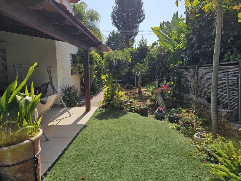 למכירה 6 חדרים גבעת טל 11