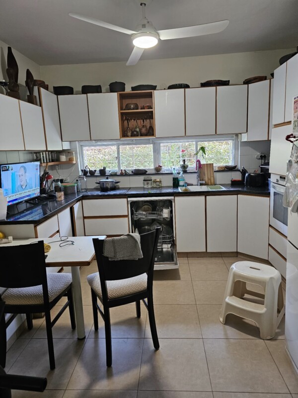 למכירה 6 חדרים גבעת טל 9